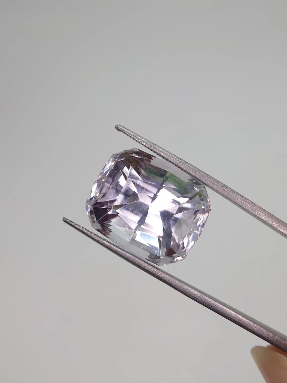 28.5ct Natural Morganite in Fancy Cut from Madagascar — view 4